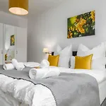 Appartement Vivamosel: Mit Mosel & Burgblick - Balkon - Parken - Aufzug - Fahrradraum *