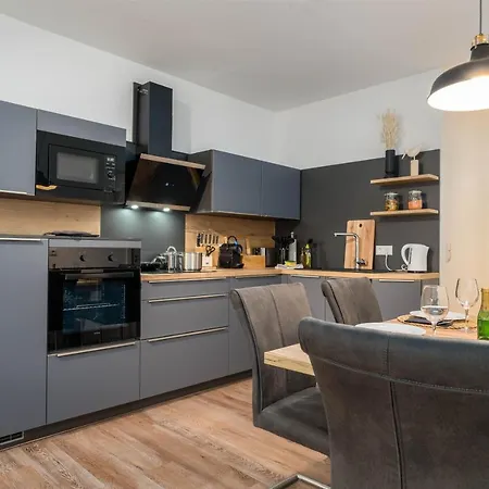 Vivamosel: Mit Mosel & Burgblick - Balkon - Parken - Aufzug - Fahrradraum Apartman