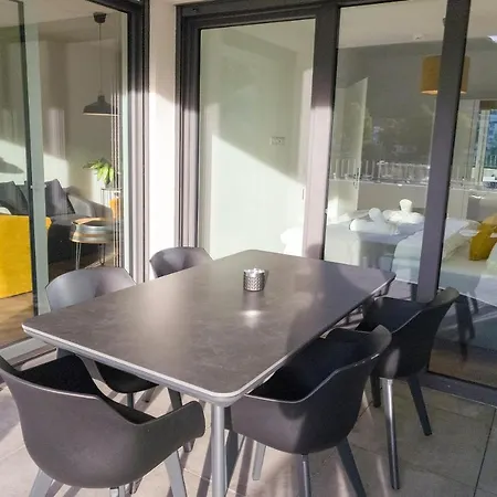 Vivamosel: Mit Mosel & Burgblick - Balkon - Parken - Aufzug - Fahrradraum Apartmán *