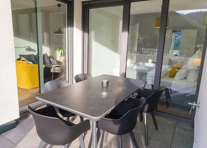 Vivamosel: Mit Mosel & Burgblick - Balkon - Parken - Aufzug - Fahrradraum Apartamento *