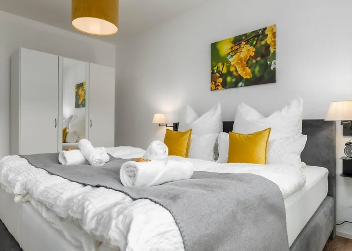 Apartamento Vivamosel: Mit Mosel & Burgblick - Balkon - Parken - Aufzug - Fahrradraum *