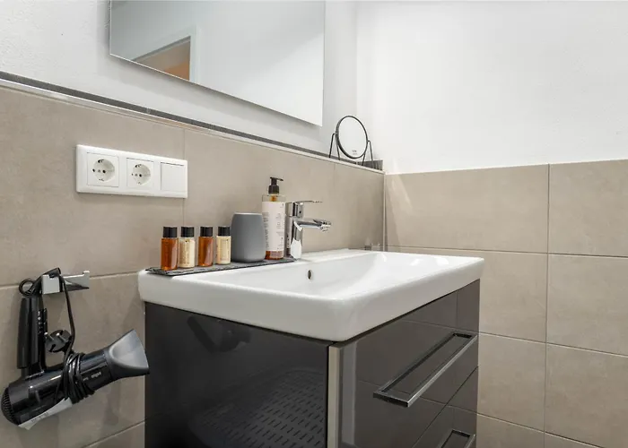 Vivamosel: Mit Mosel & Burgblick - Balkon - Parken - Aufzug - Fahrradraum Apartamento *